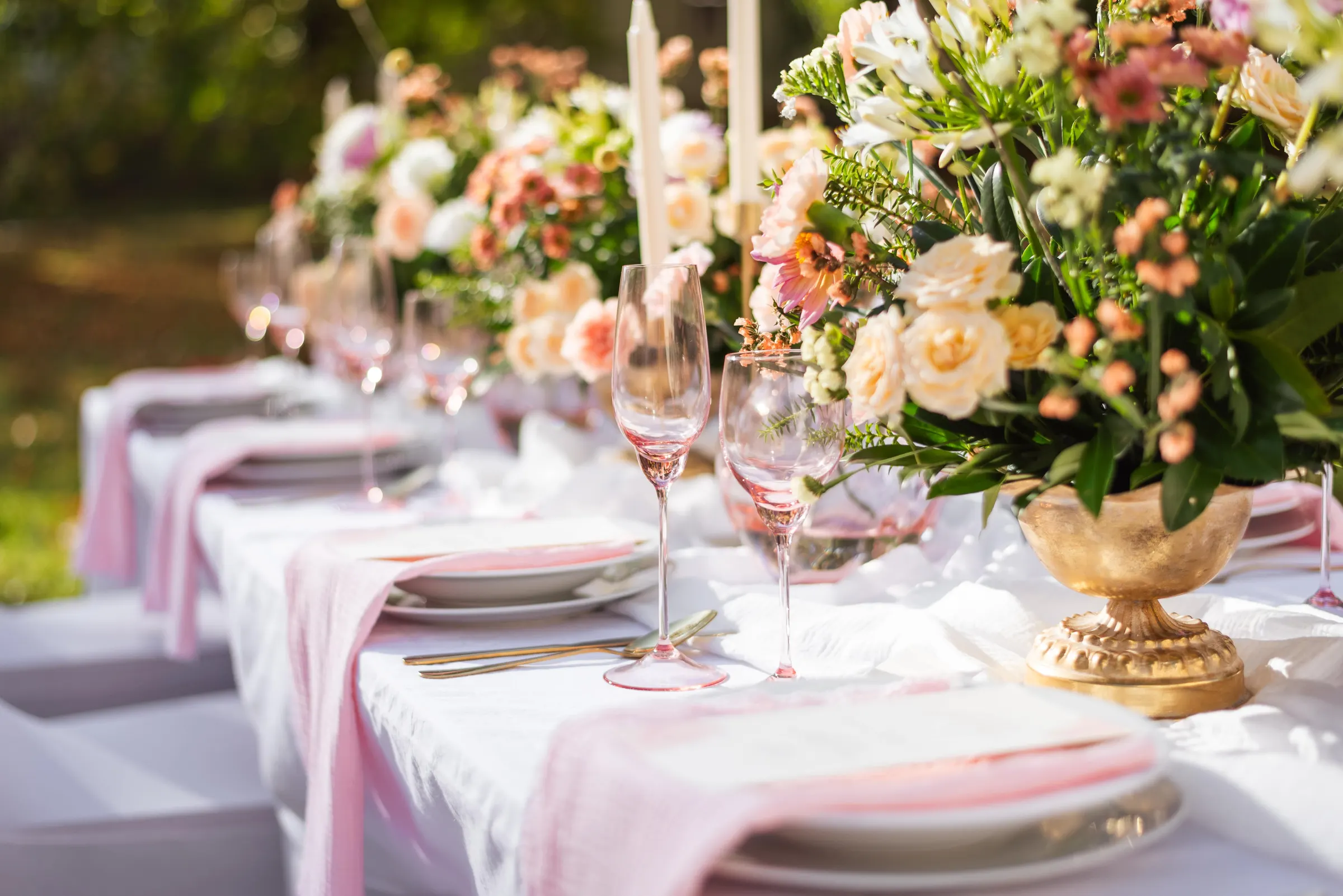 Porta Coeli editorial – wedding table set with floral decor