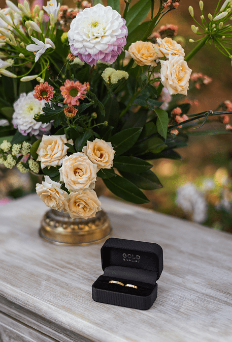 Svatební kytice s prstýnky